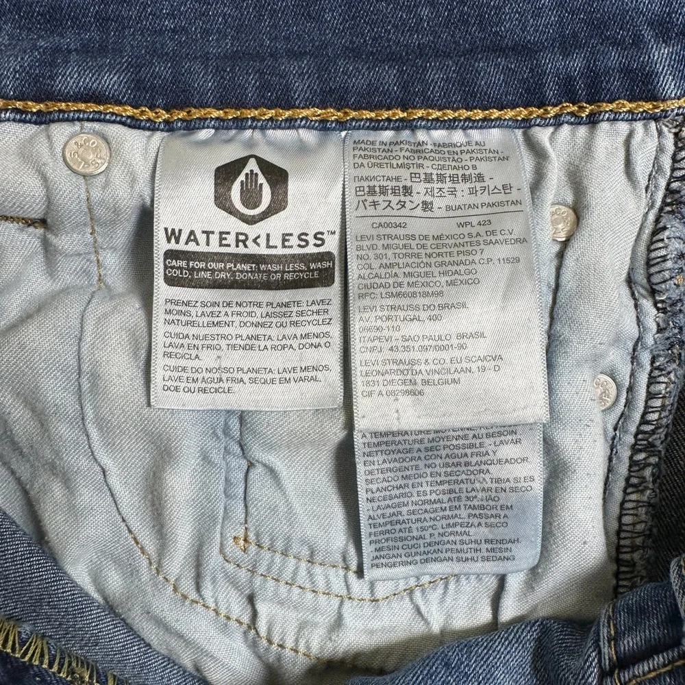 Levis 502 Regular Taper Jeans Mens 30x31 Medium Wash Blue WaterLess Denim